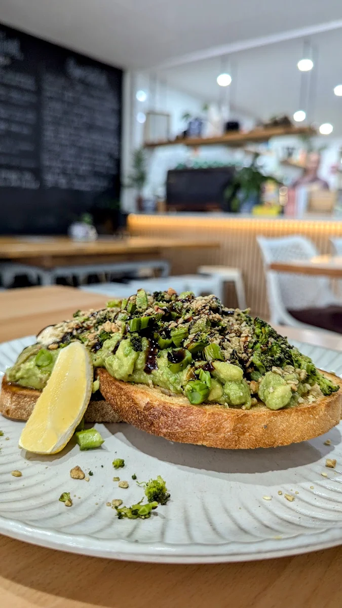 Smashed Avocado, Wombat Cafe & Store