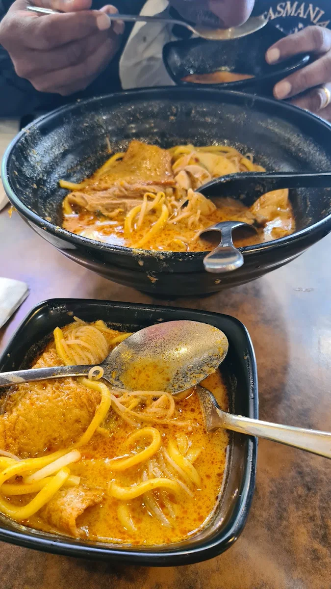 Laksa, Kicks