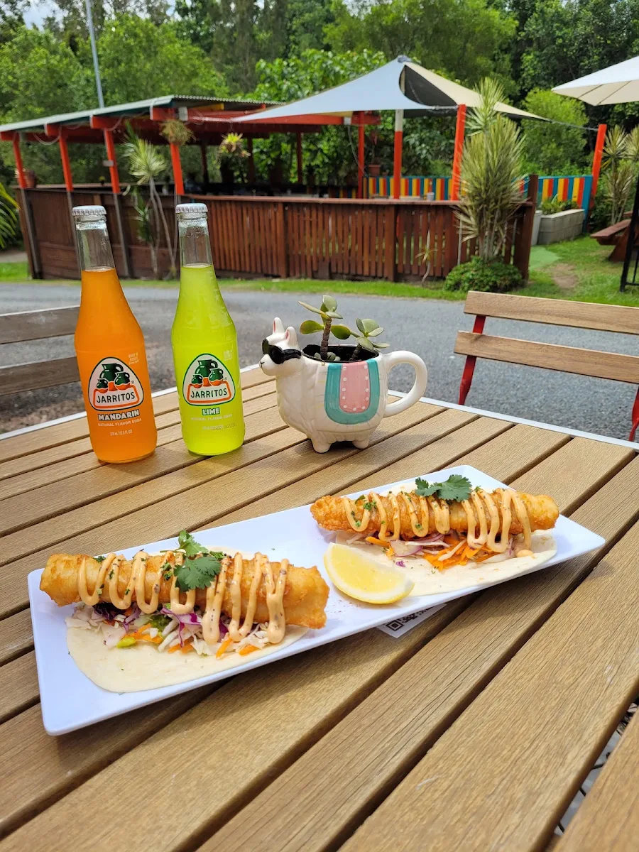 Crispy Fish Tacos with Sriacha Mayo