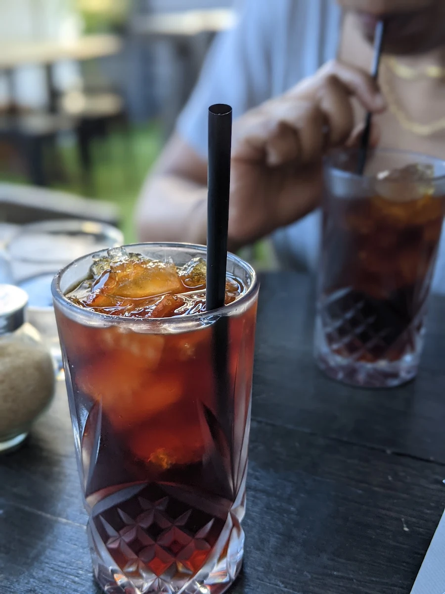 Cold Brew Coffee, Peach & Billy