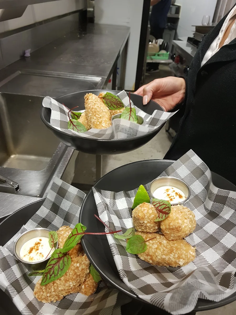 Croquette, Janus Bar