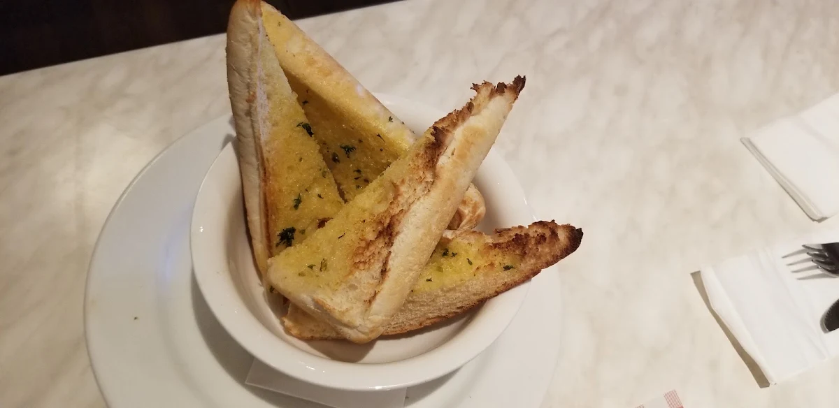 Garlic Bread, Dôme Café - Cloverdale