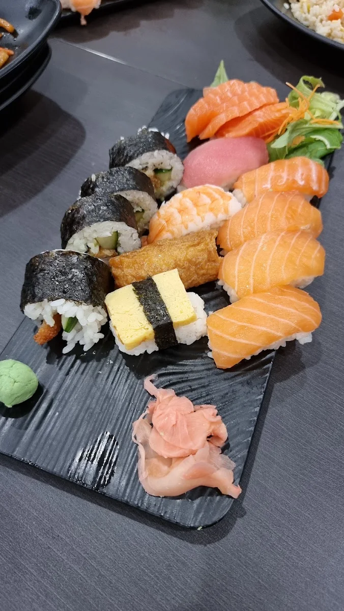 Sushi & Sashimi Platter
