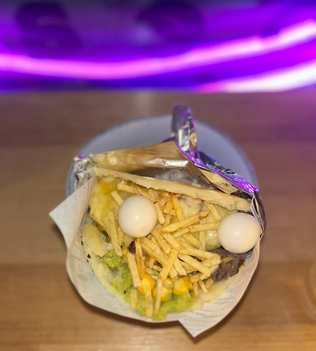 Highlights, The hot dogs bar