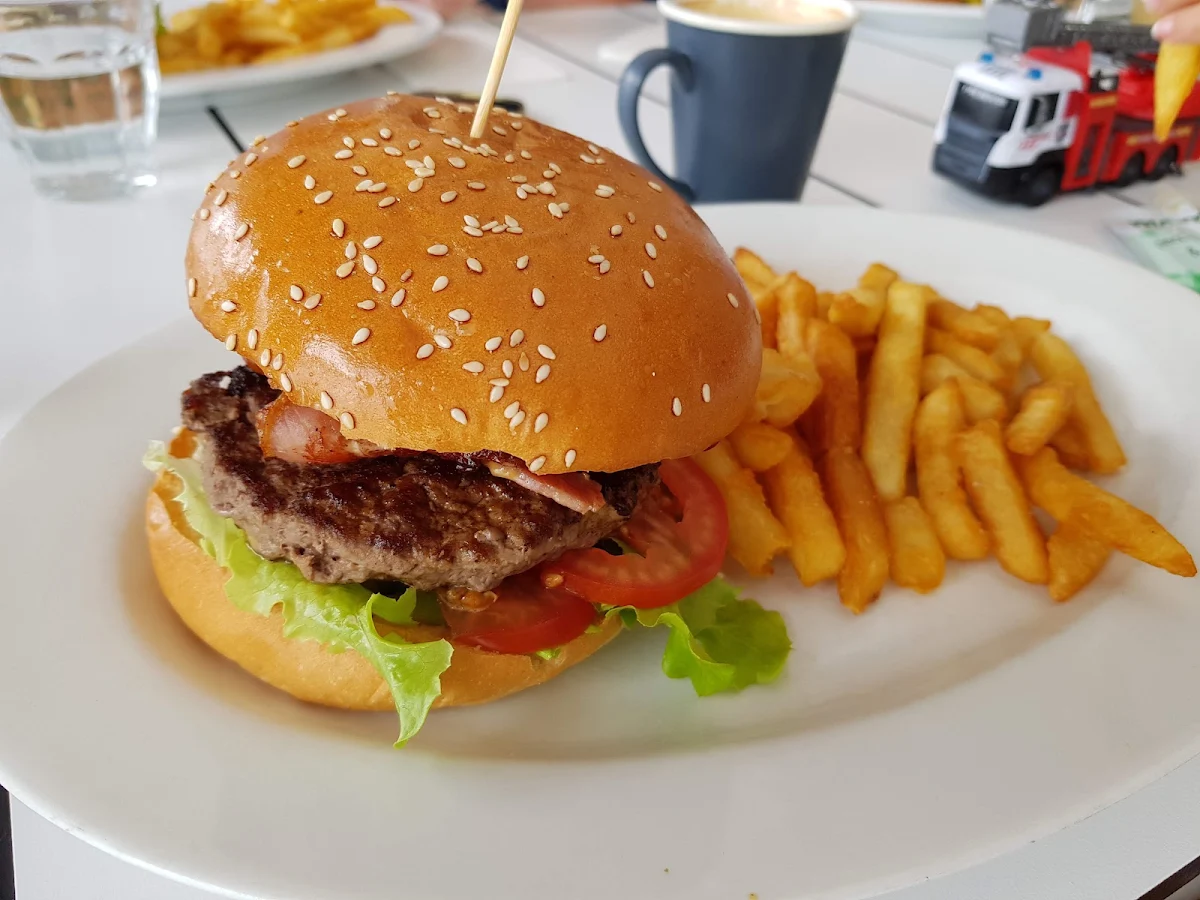 Burger, Limani Bar & Mezze (formerly the Boat Shed)