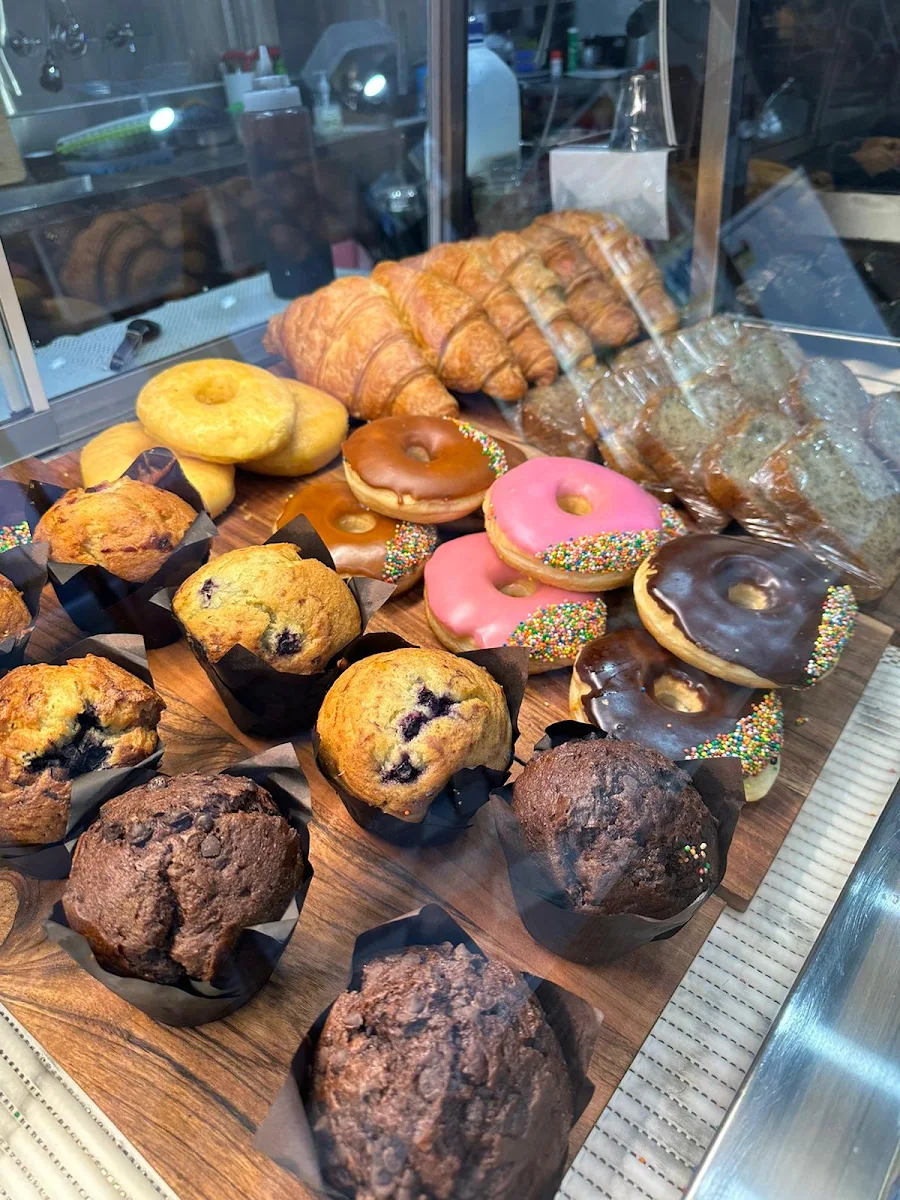 Highlights, Peanut Café