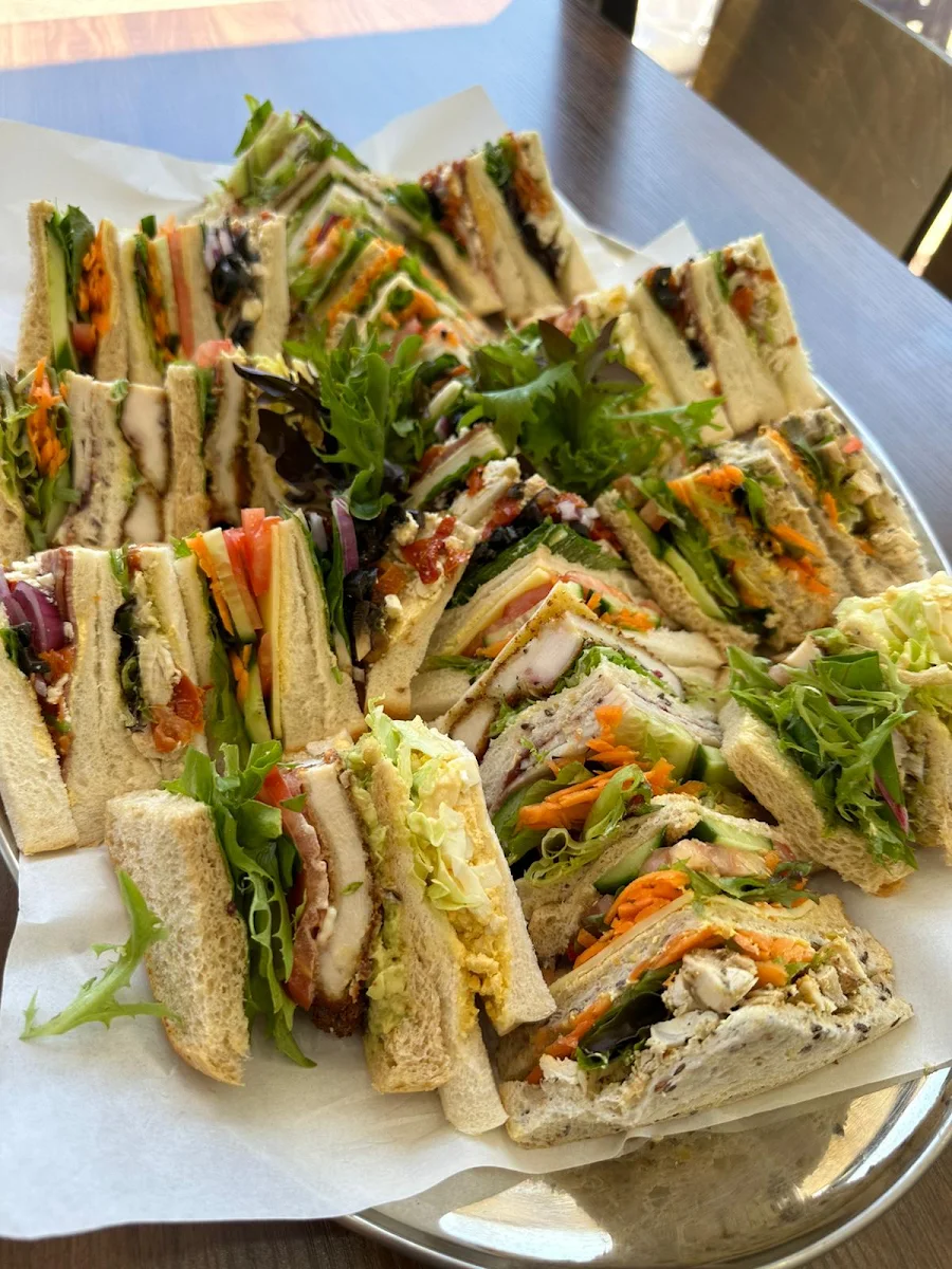 Highlights, Peanut Café