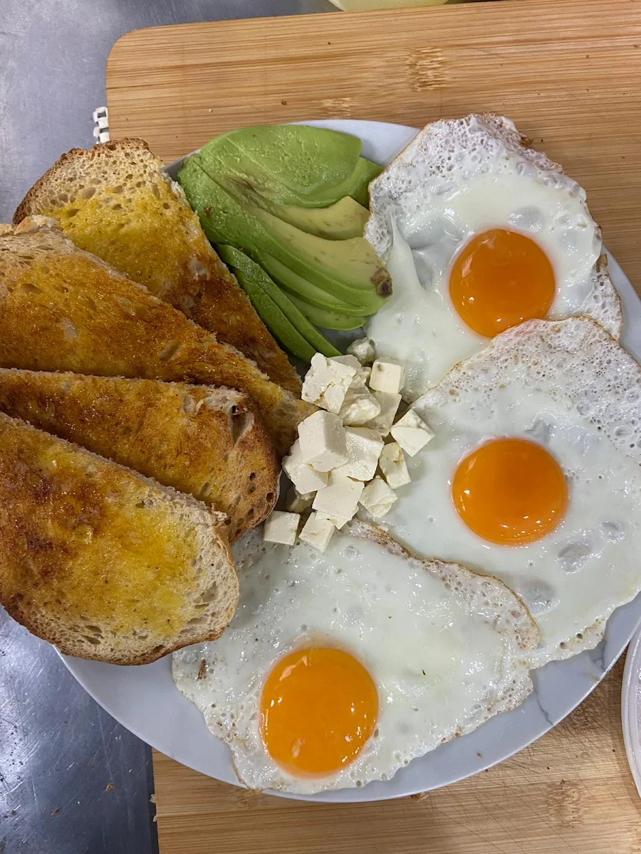 Highlights, Peanut Café