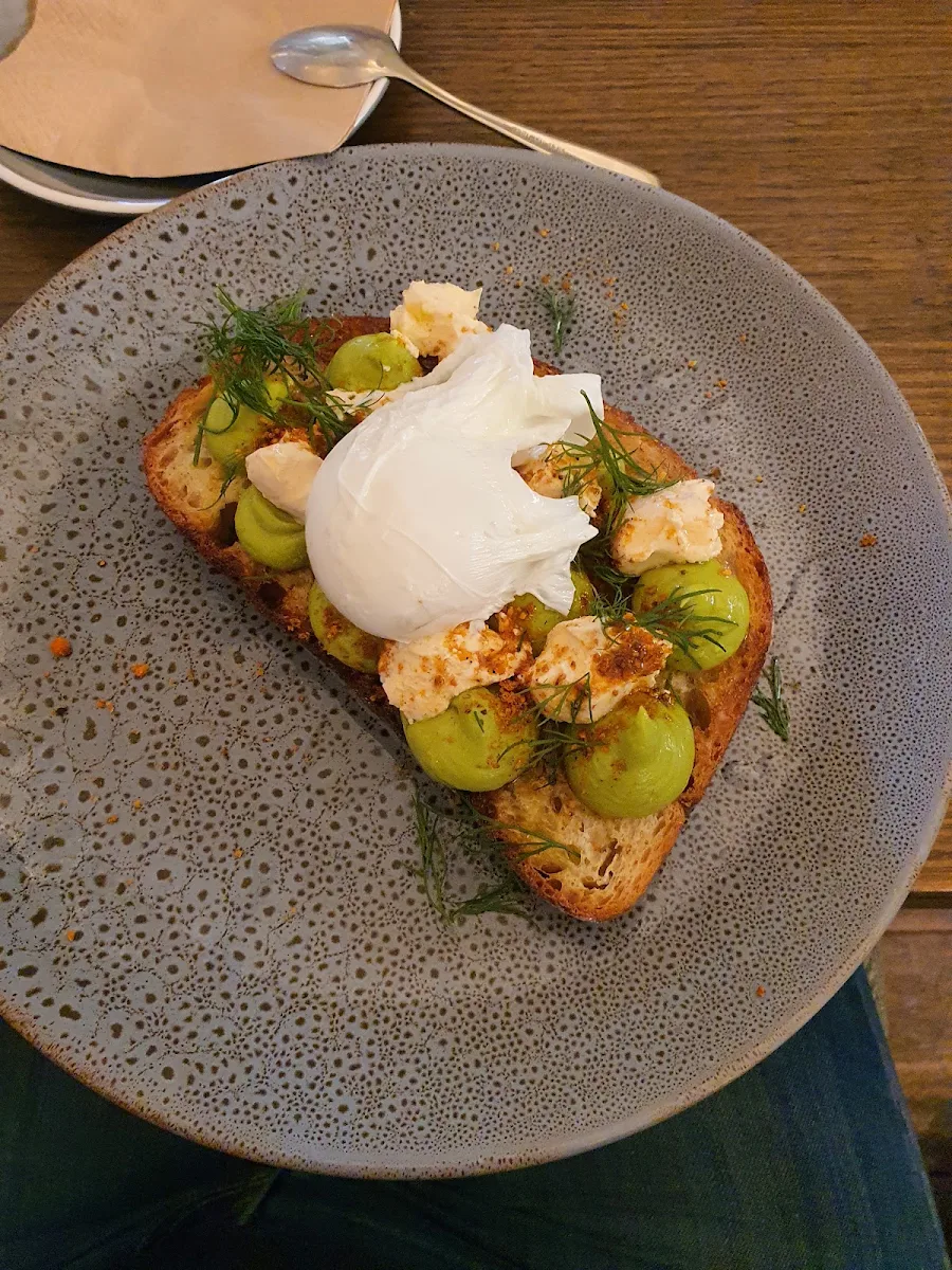 Avocado Toast with Egg