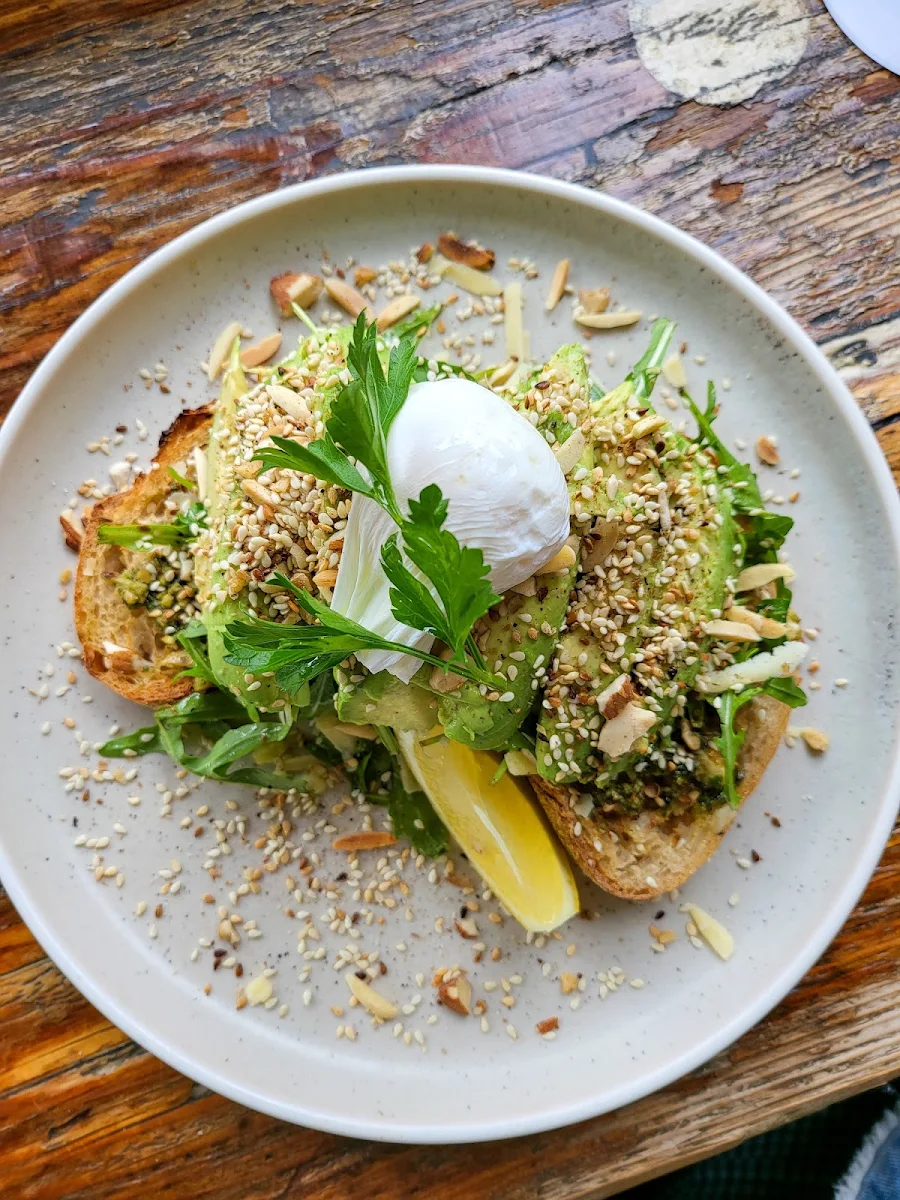 Smashed Avo, Advieh