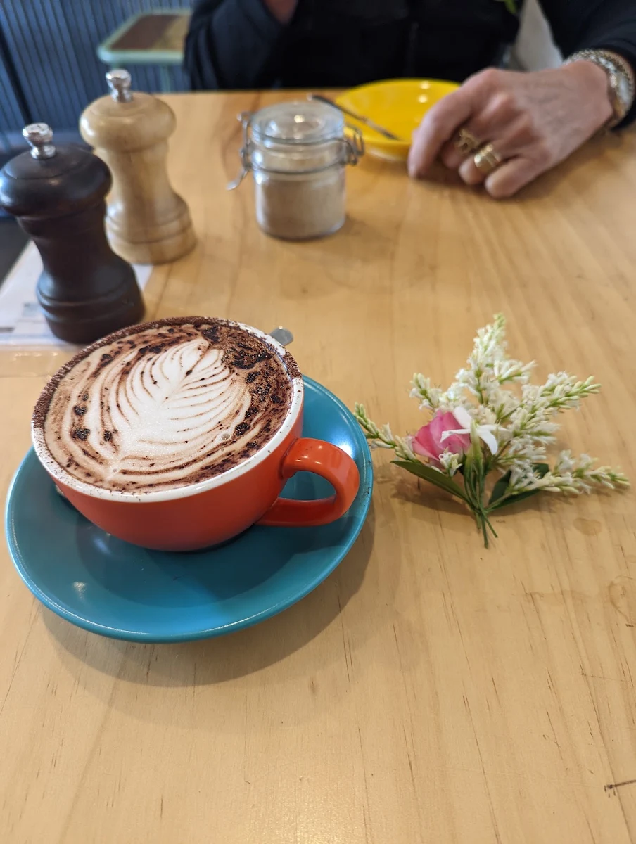 Highlights, No Stress Cafe