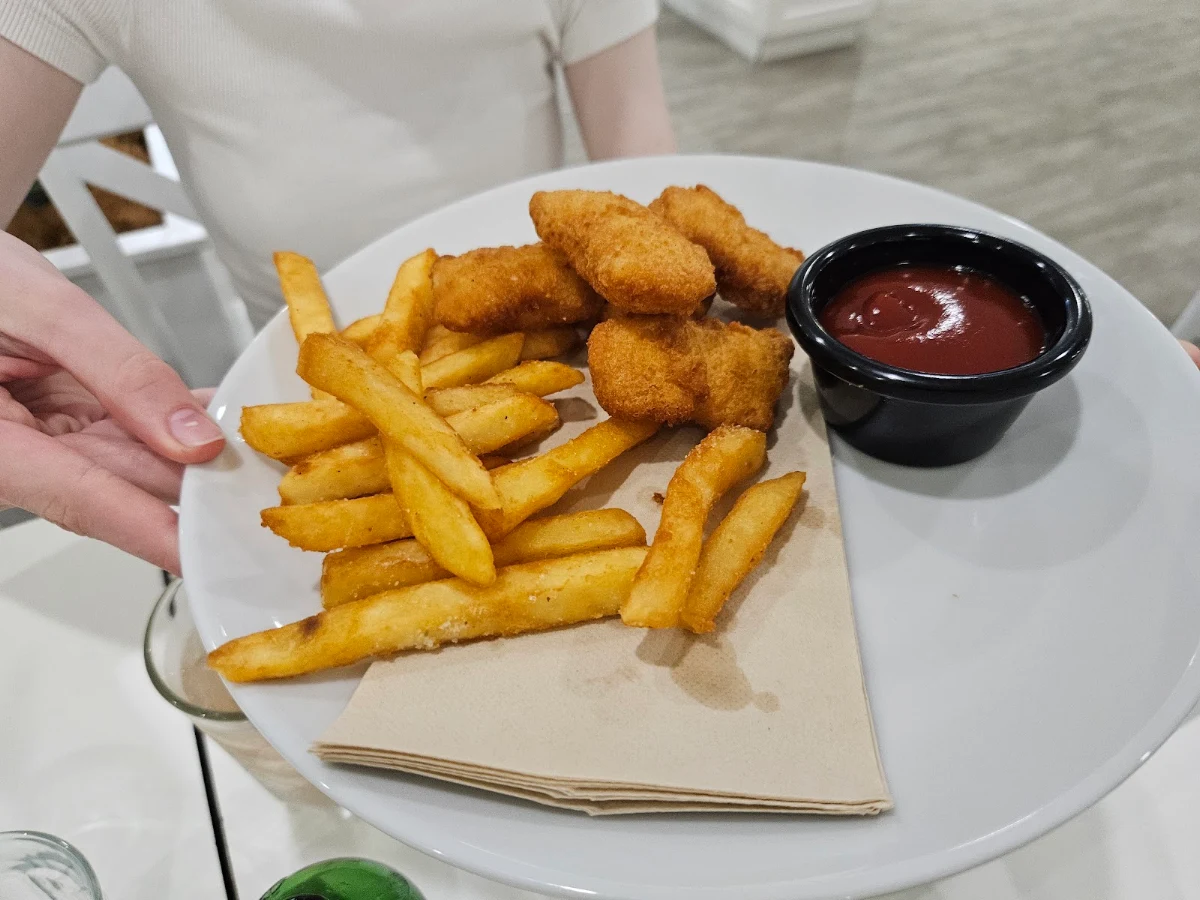 Kids Nuggets and Chips