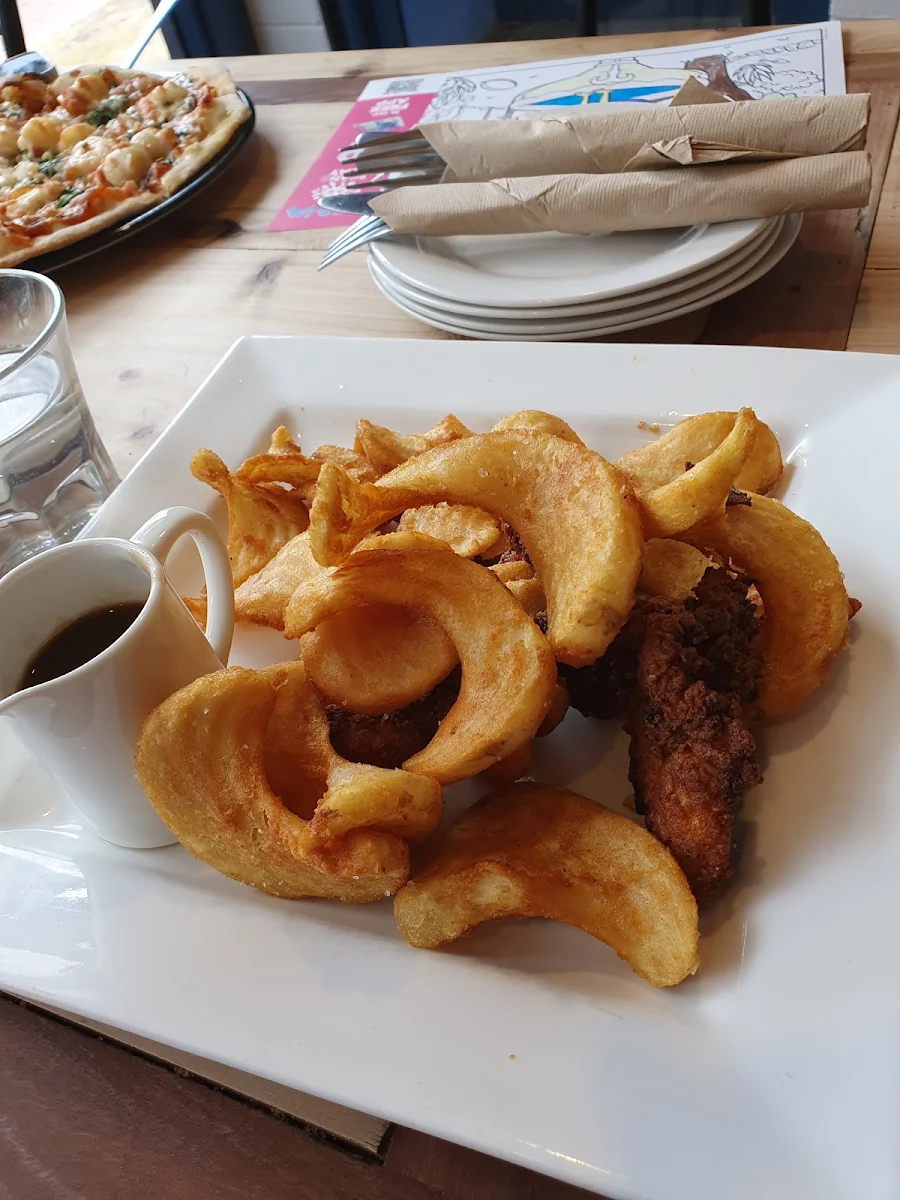 Southern Style Fried Chicken with Chips