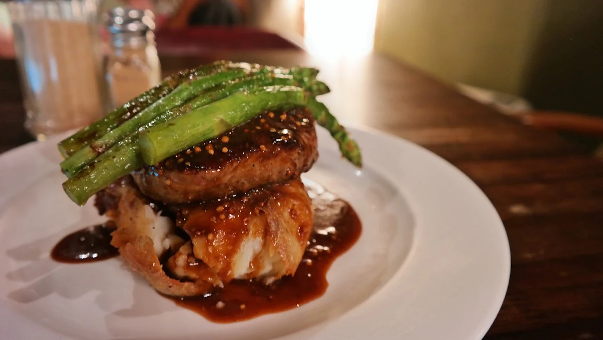 Steak, Goldbergs Coffee House