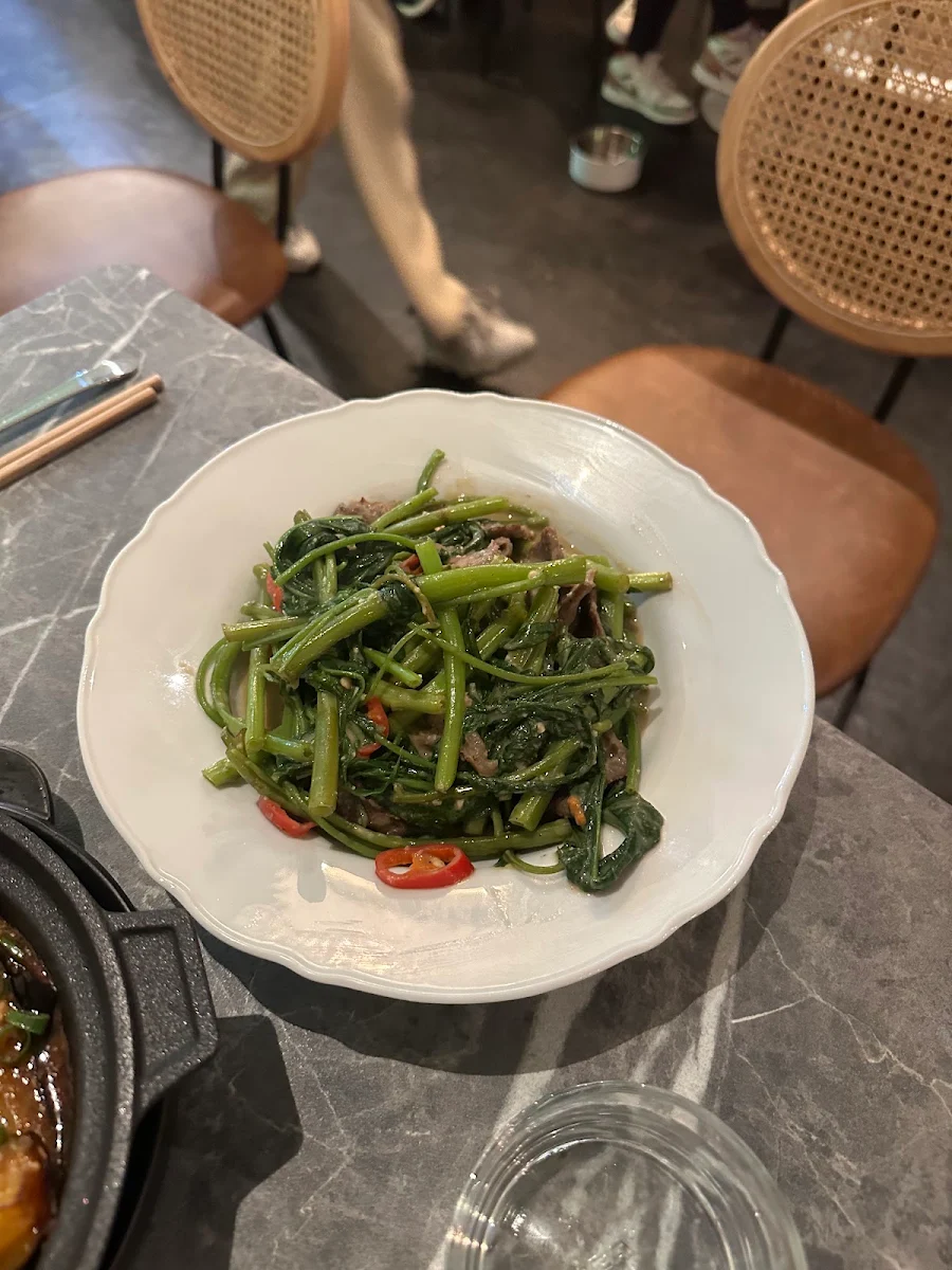 Kangkung, Starry Hong Kong Cafe