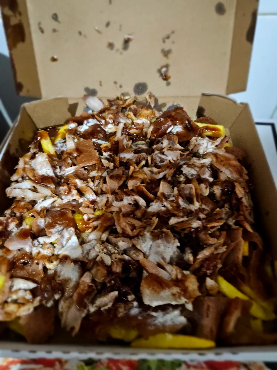 Highlights, Holyland Kebab and Pizza