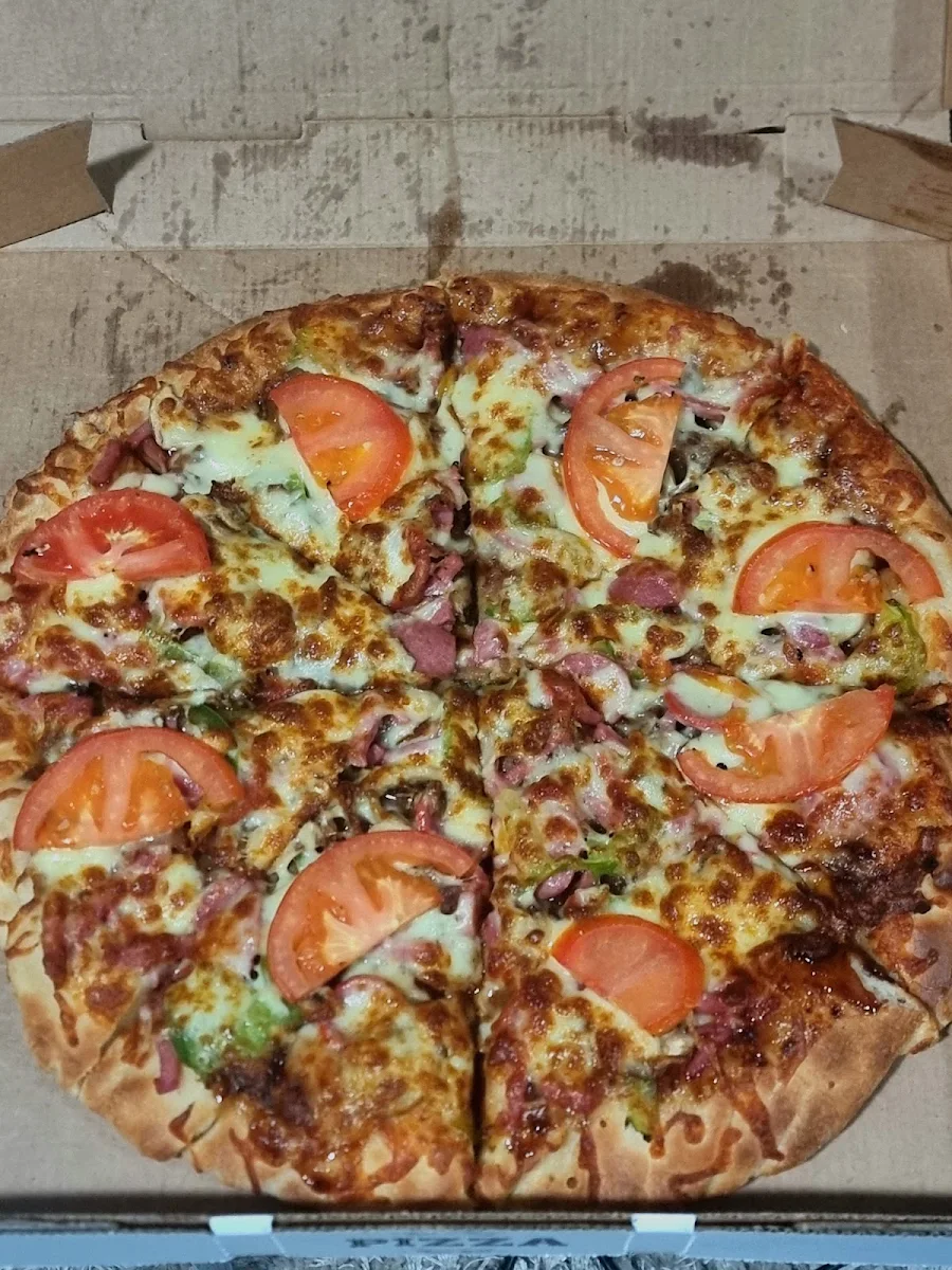 Highlights, Holyland Kebab and Pizza
