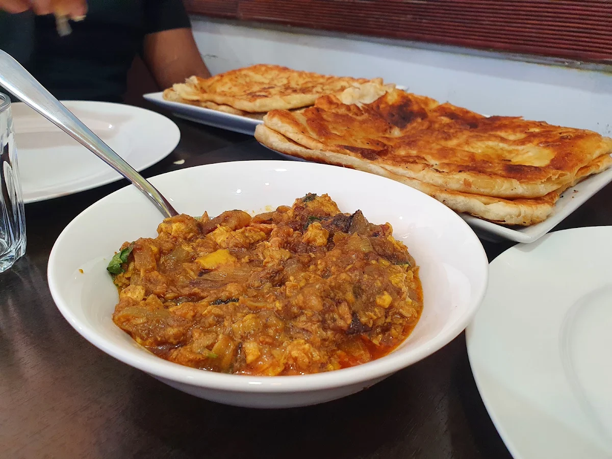 Brain Masala, Madhumoti Restaurant