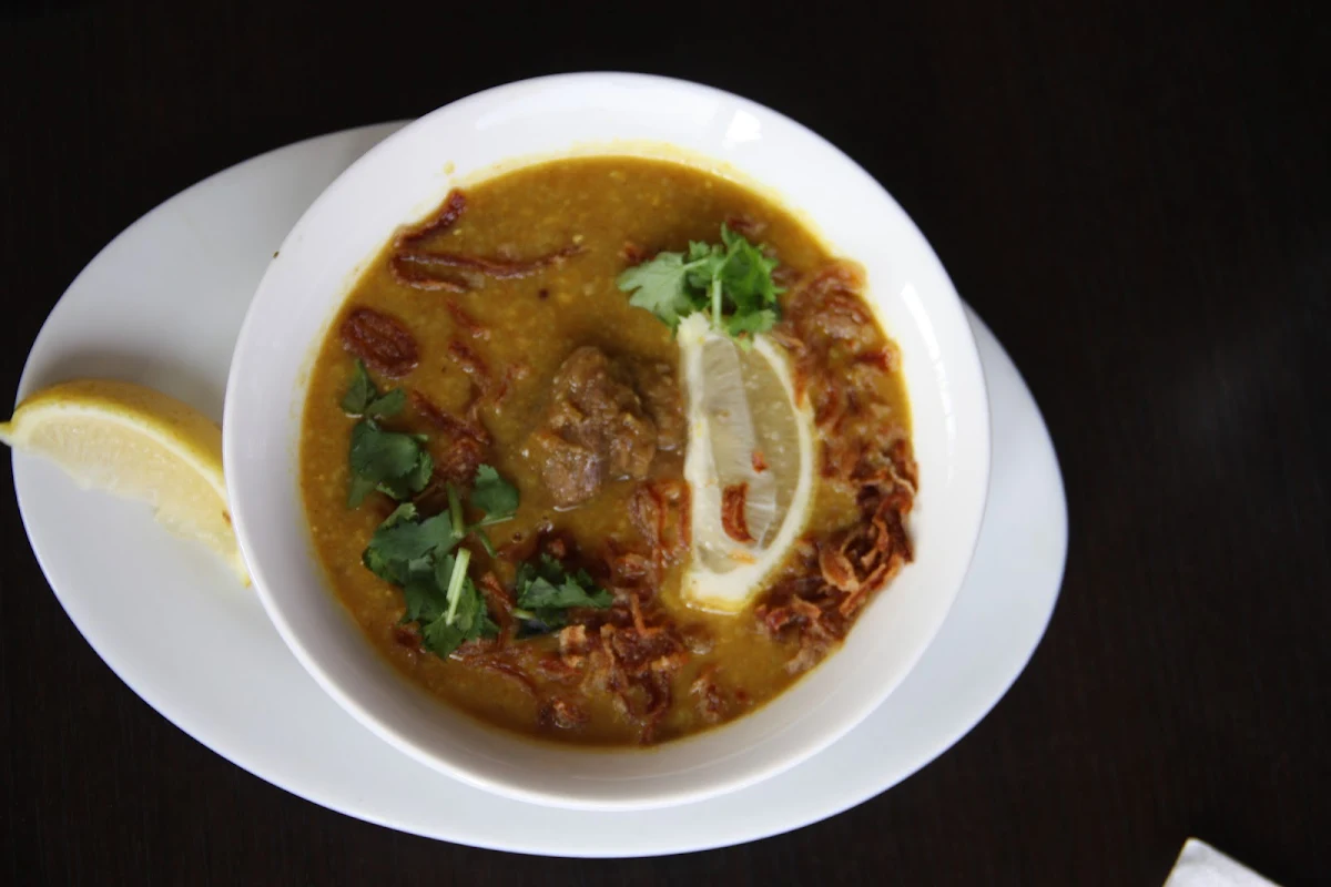 Halim, Madhumoti Restaurant