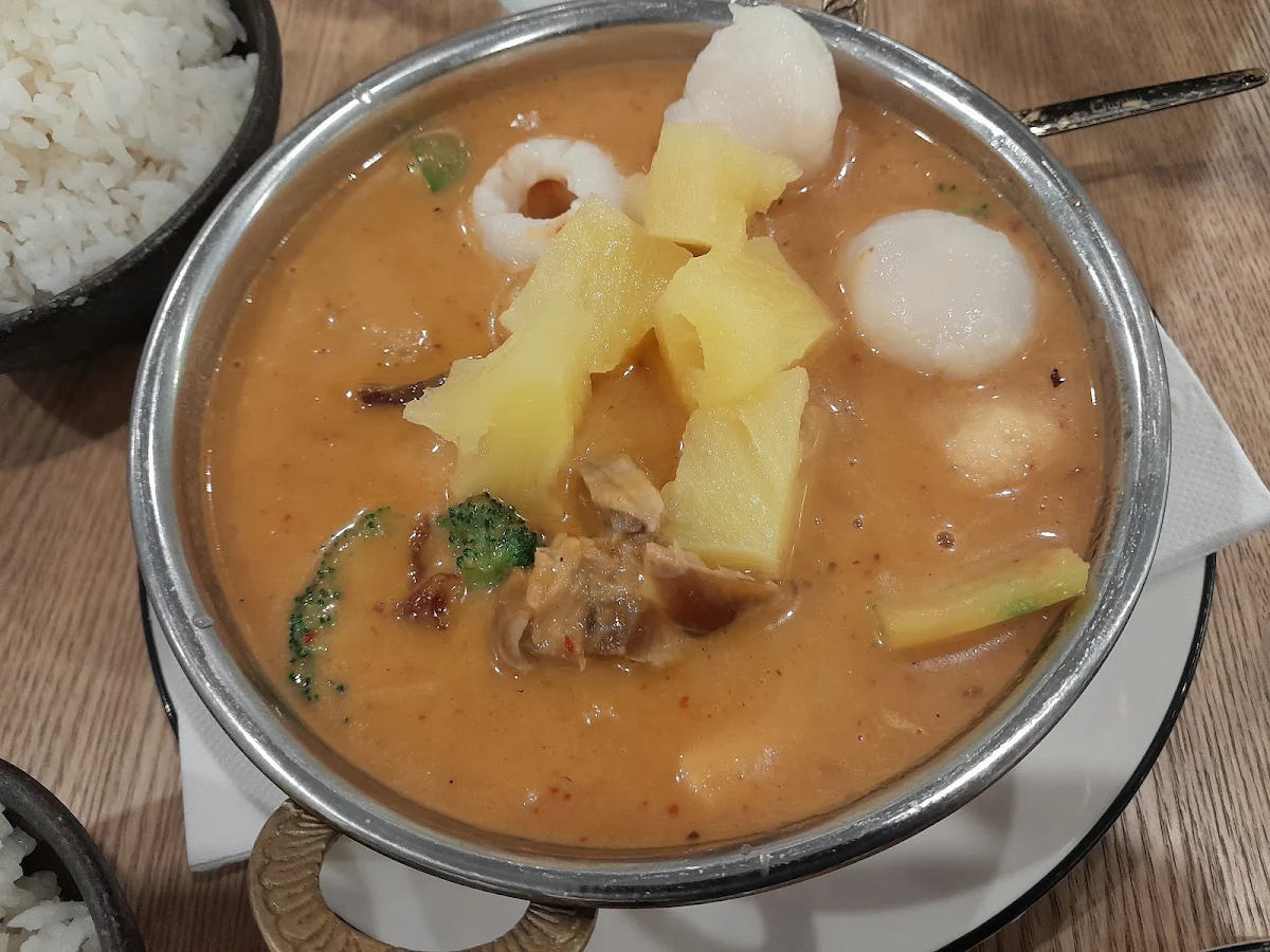 Red Duck Curry, Chinmi