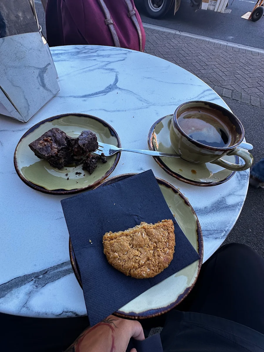 Highlights, Deloraine Espresso