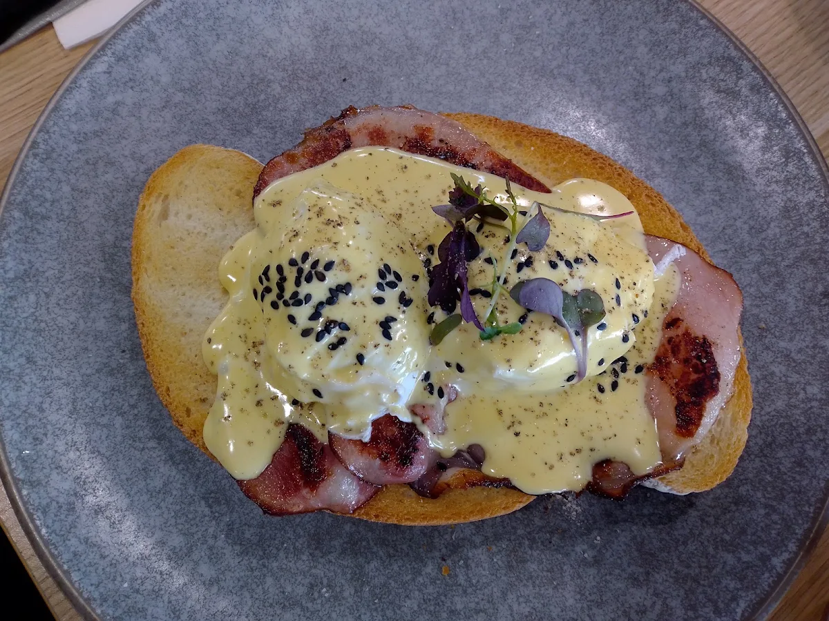 Eggs Benedict