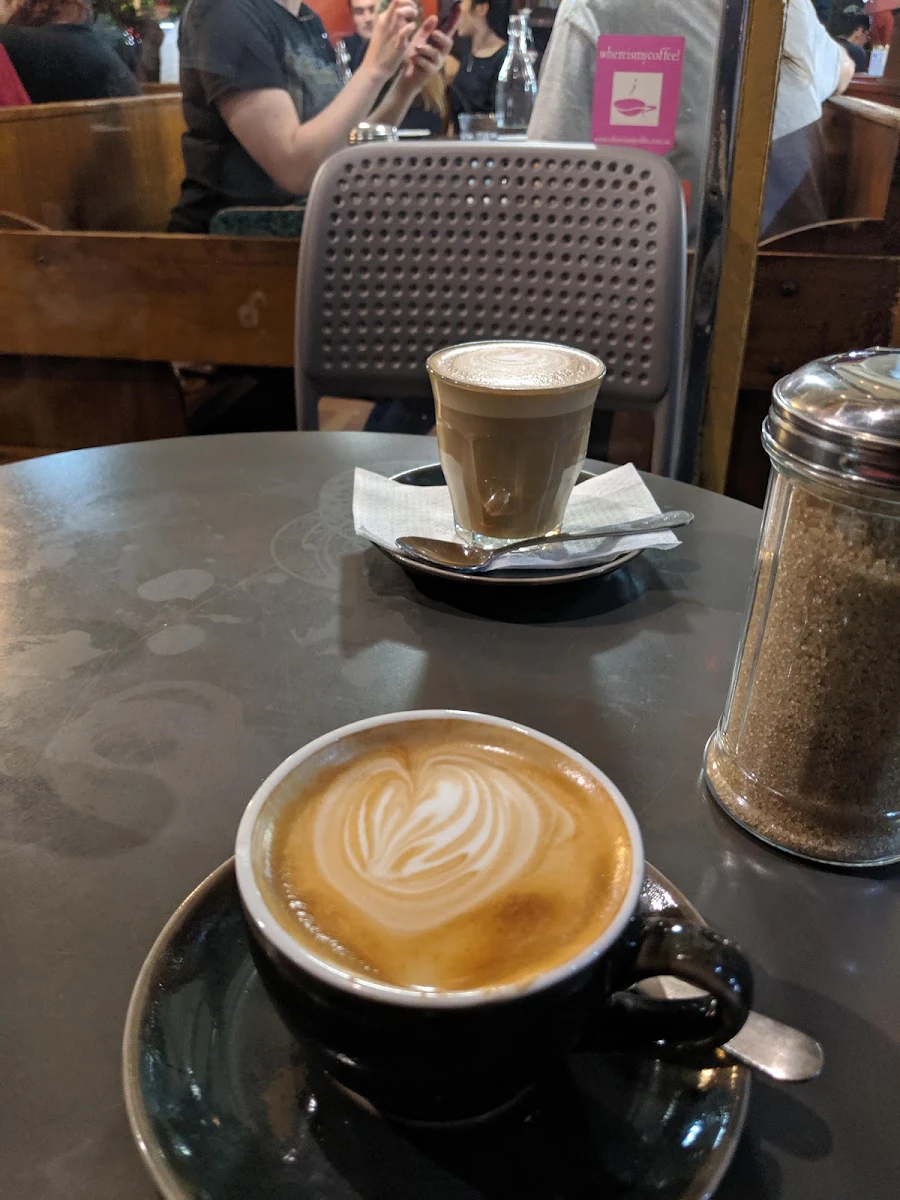 Flat White, Goode Manors