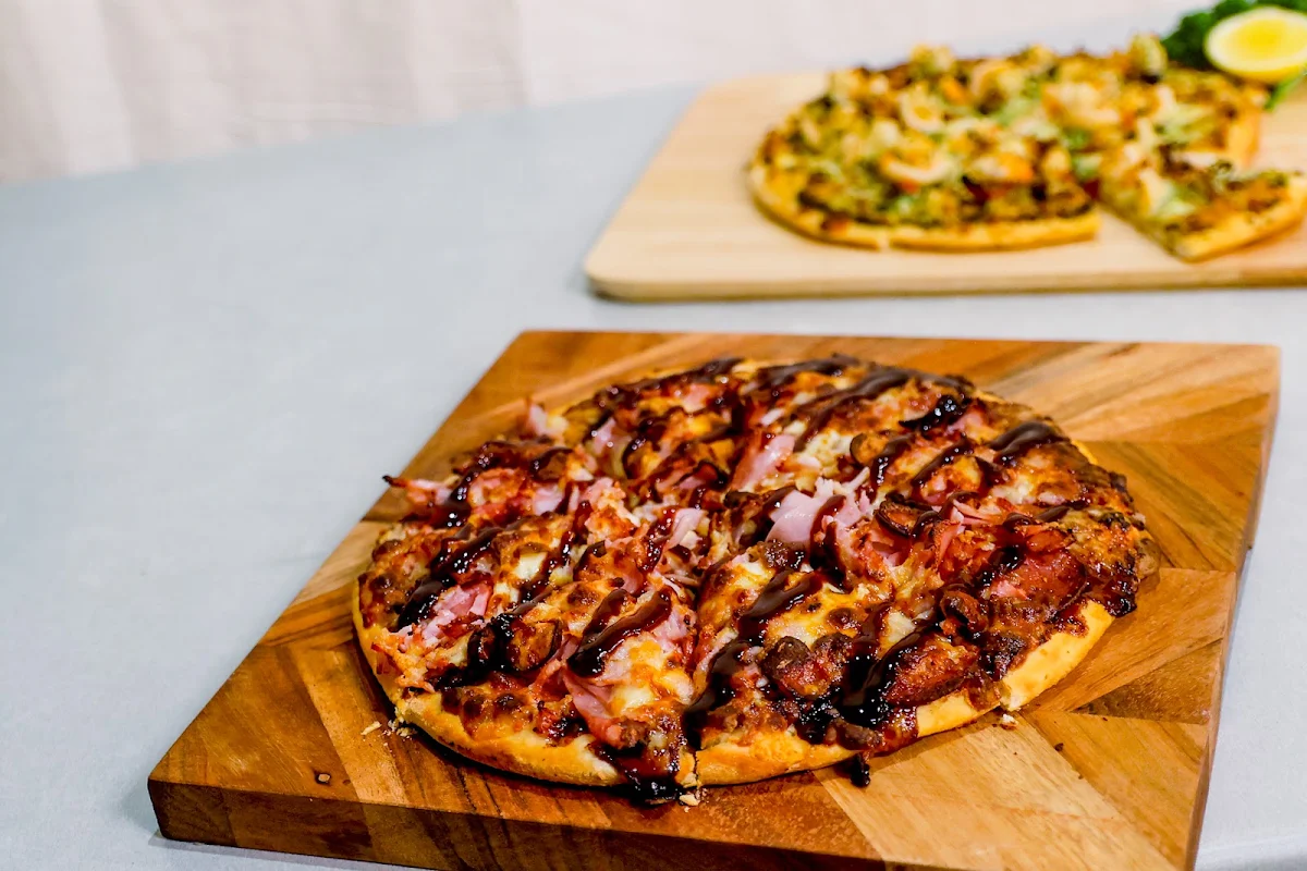 Highlights, Spartans Pizzas, Pastas & Ribs