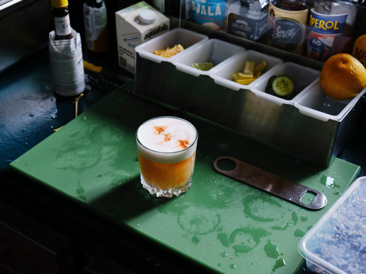 Highlights, Solace Bar