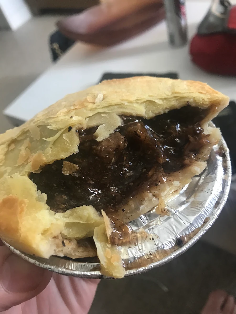 Highlights, Ettalong Cake Shop