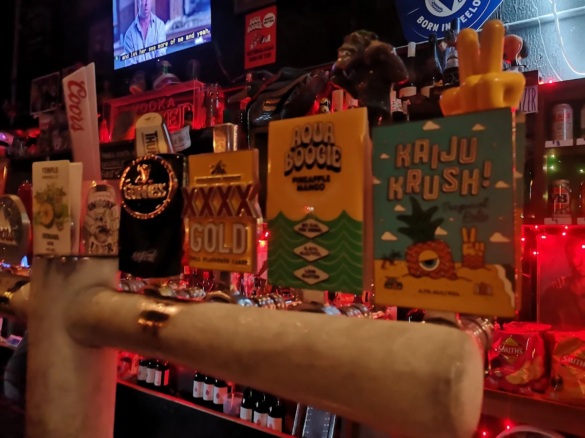 Highlights, The Old Bar
