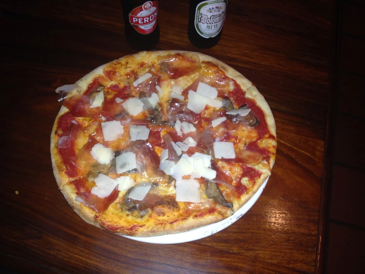 Highlights, Amici Pizzeria