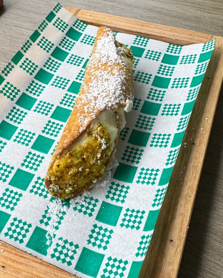 Cannoli Siciliani, Pasta Mad