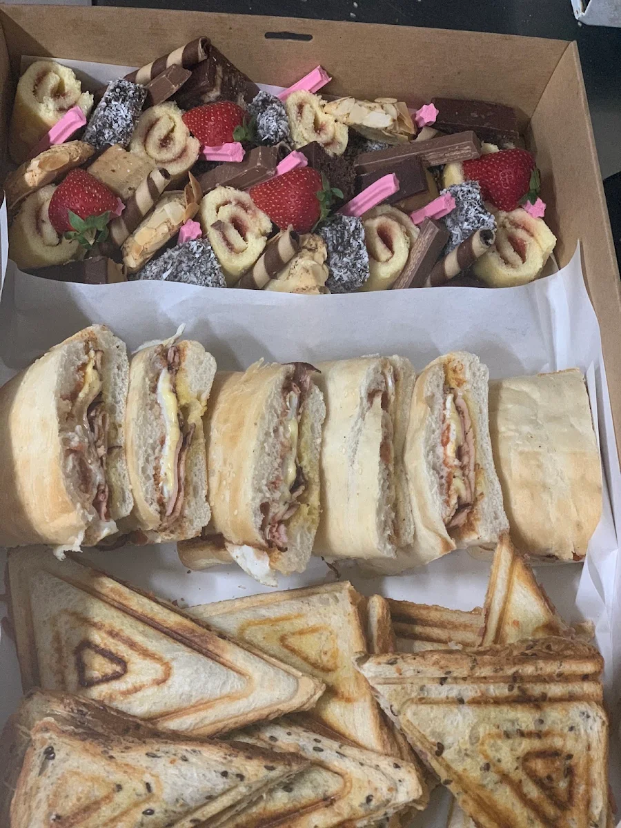 Highlights, Mark Anthony Cafe
