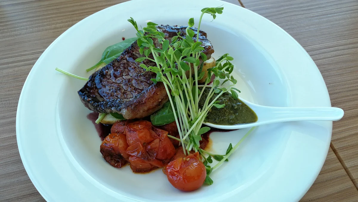 Highlights, VIEW Restaurant