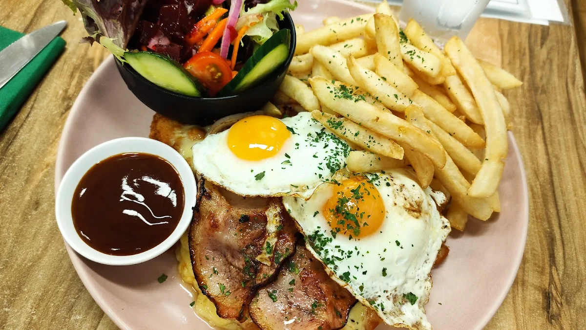Highlights, The Grand Central Hotel Cobram