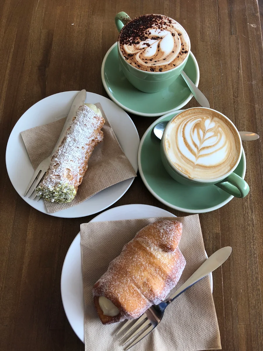 Highlights, Cannoli Bar