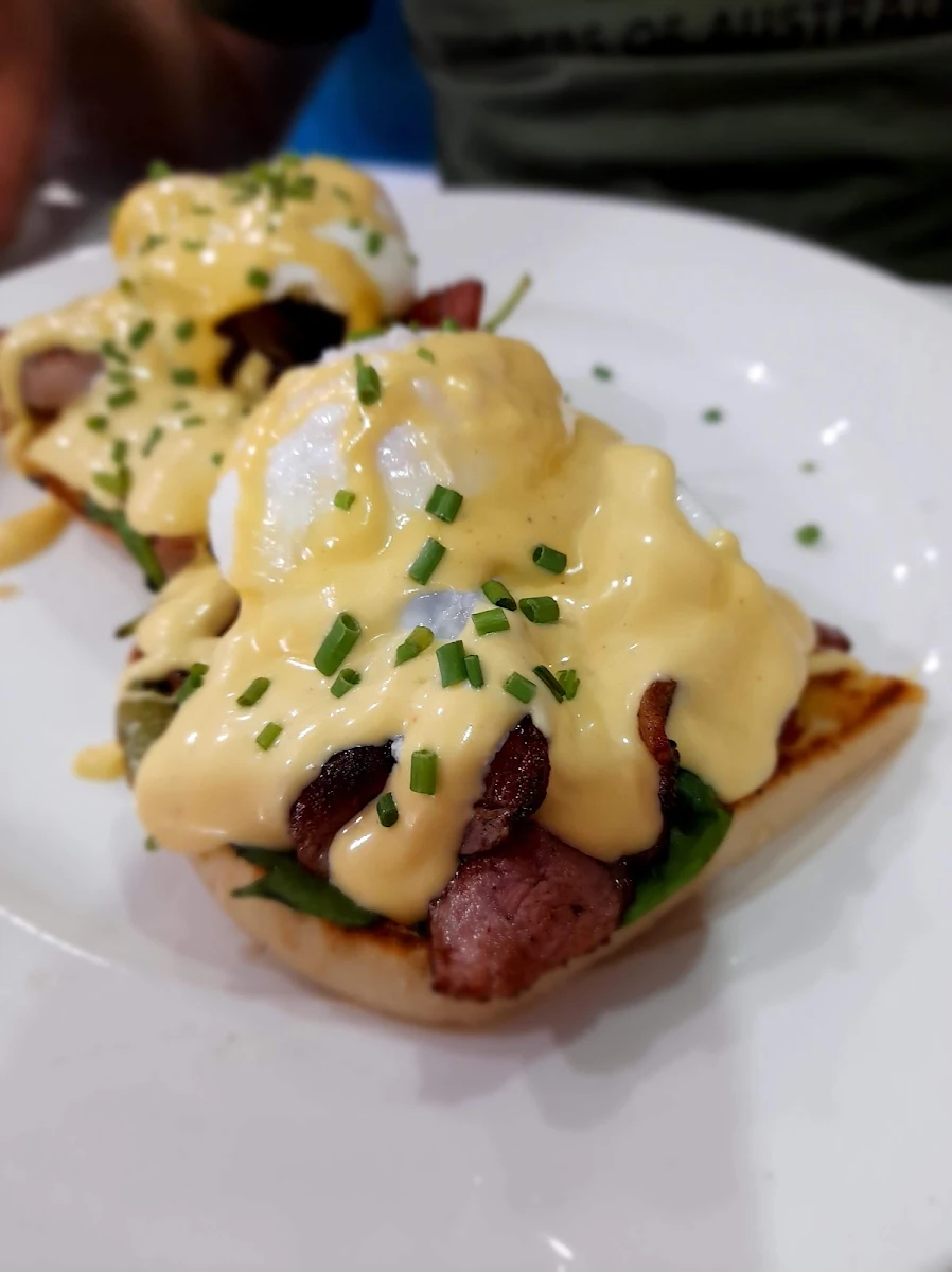 Eggs Benedict