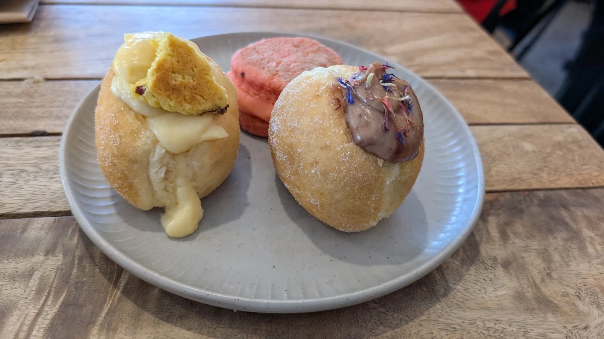 Donuts, Kynefin Cafe