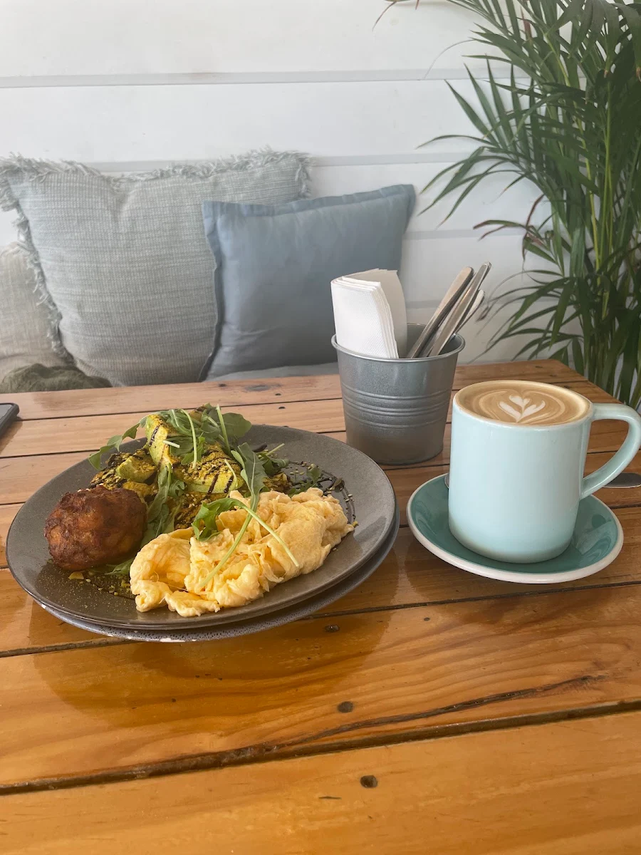 Hangry Hummus, Coco + Boho