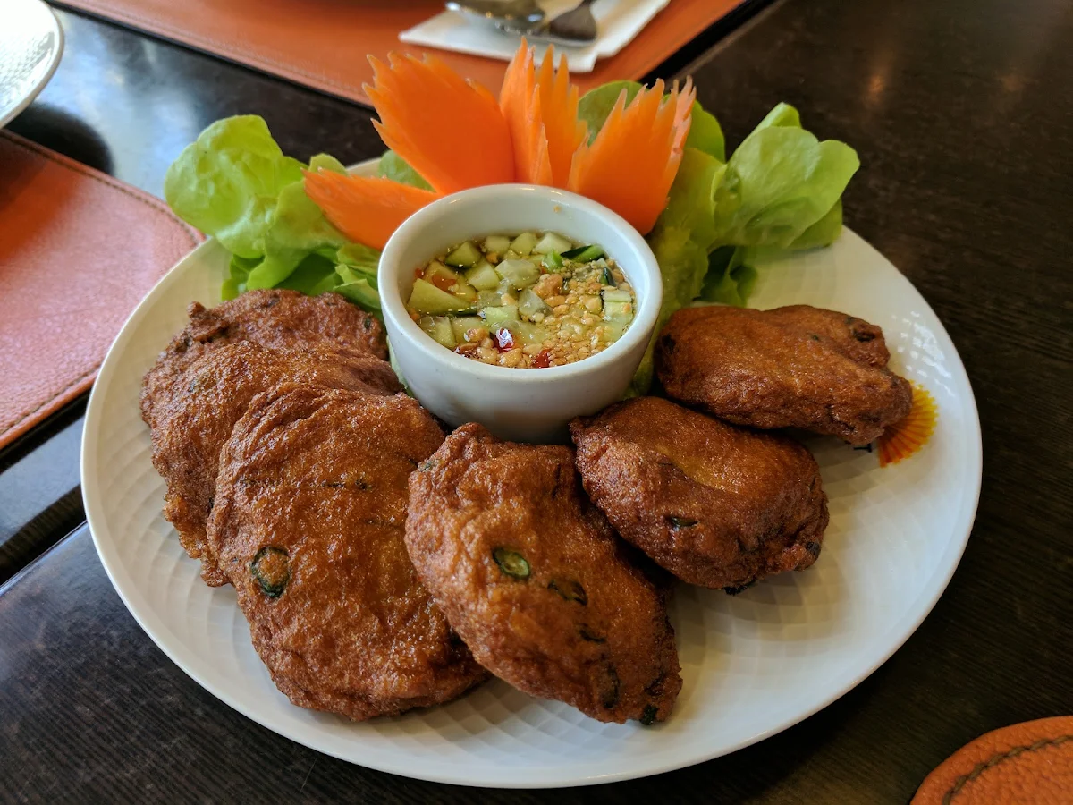 Highlights, Siam Sunset Kenmore Thai