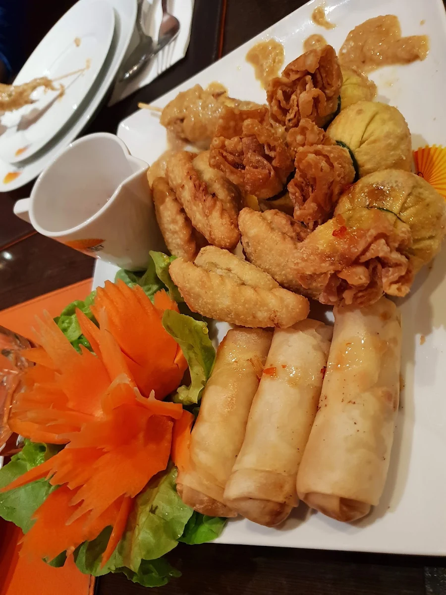 Highlights, Siam Sunset Kenmore Thai