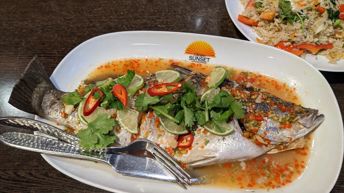 Highlights, Siam Sunset Kenmore Thai