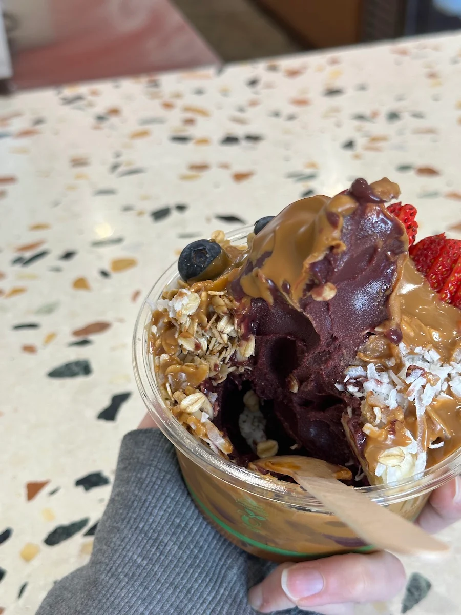 Highlights, The Lorri East Ivanhoe