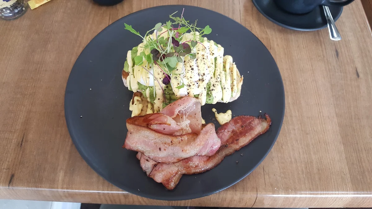 Eggs Benedict, Godfrey & Bear