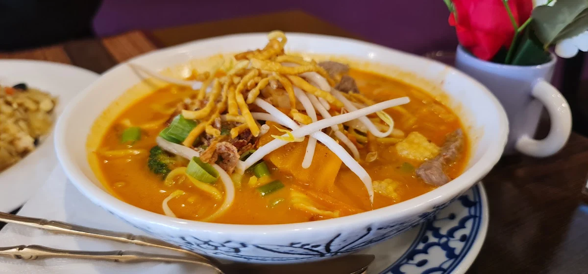 Laksa, Padthai @ Margaret Street