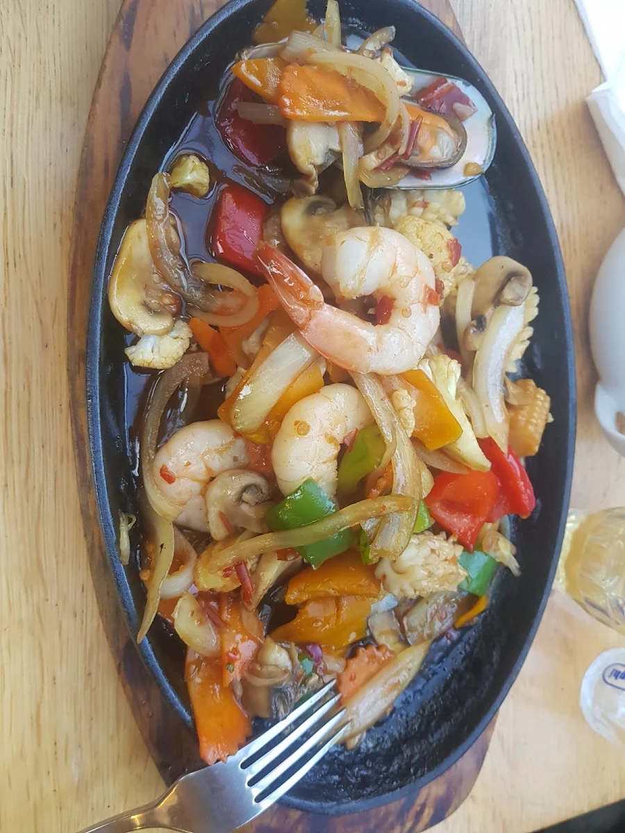 Prawns Sizzling Lamb, Thai Garden Restaurant