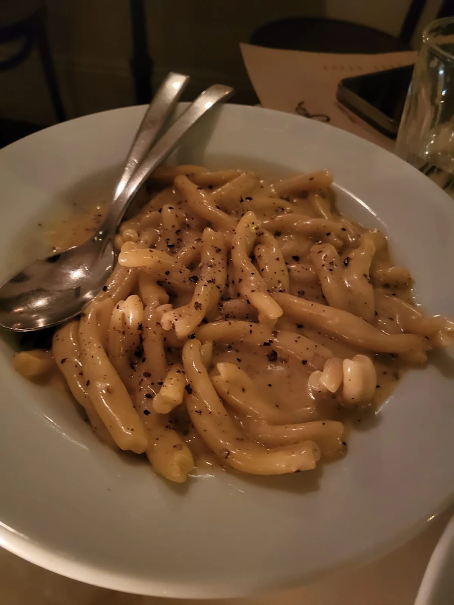 Cacio E Pepe, Sagra Restaurant