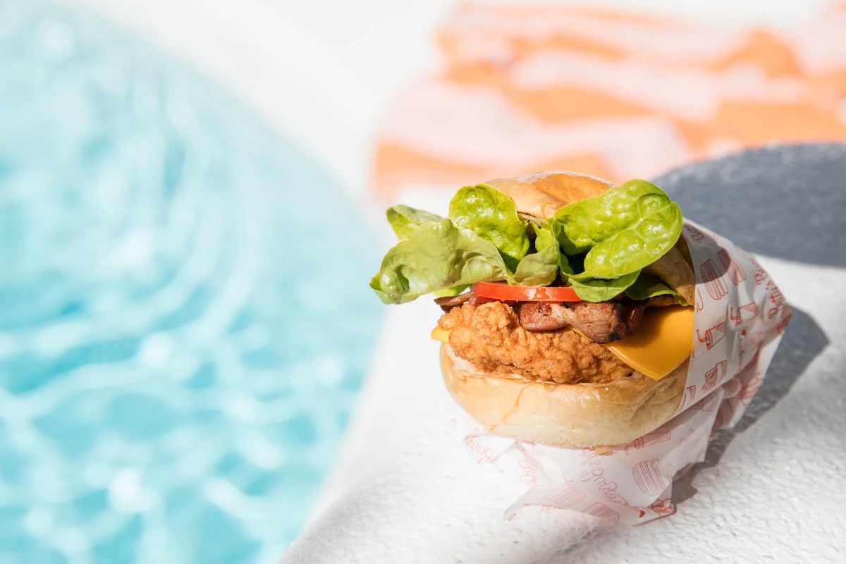 Highlights, Betty's Burgers