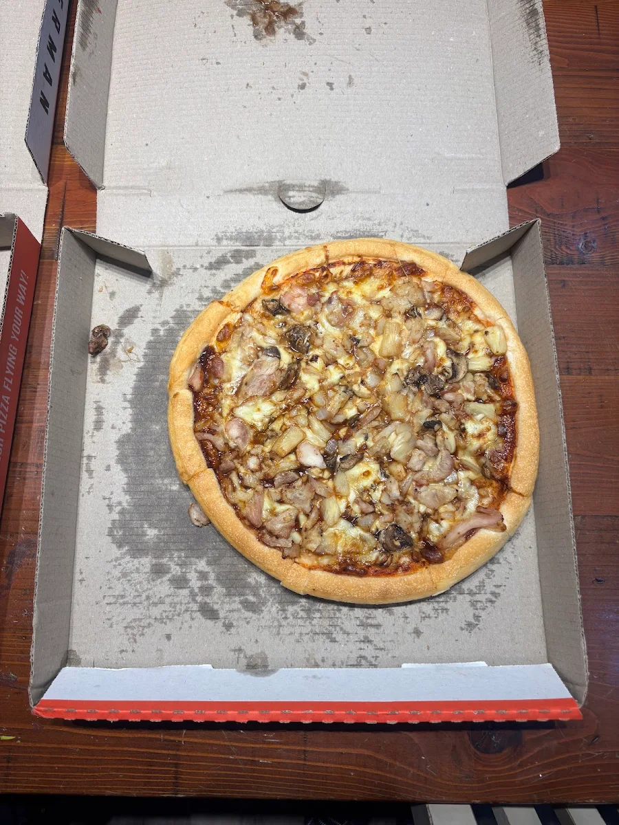 Large Pizza, Pizza Hut Hollywood Plaza